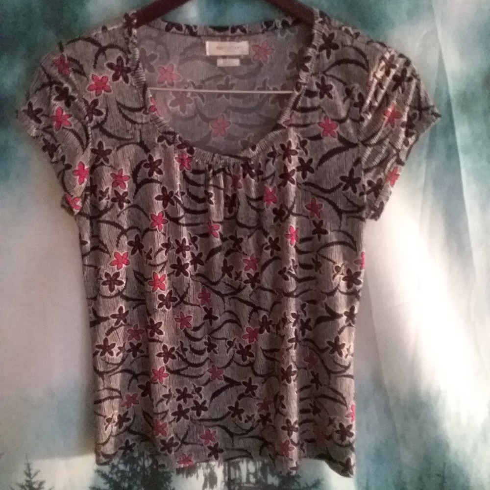 Van Heusen Black and Pink flower print Tshirt.